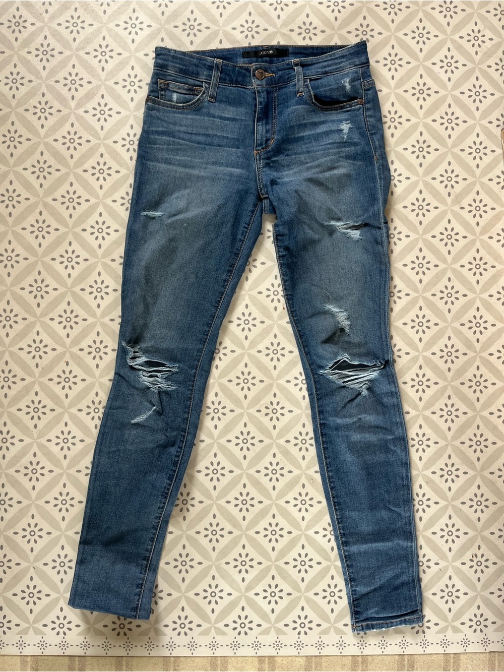 Joe’s jeans medium rise distressed
